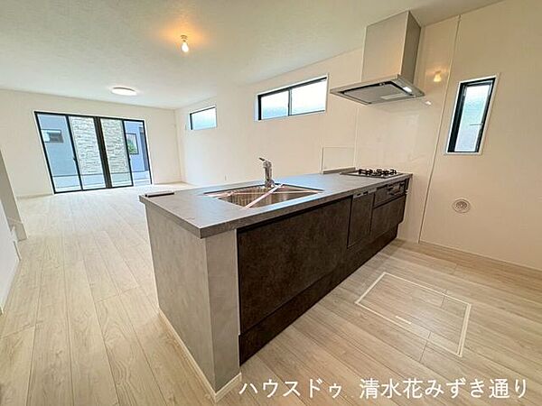 キッチンを拡大表示