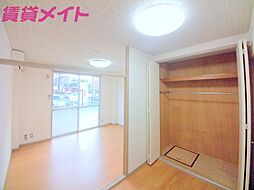 居間