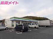 ファミリーマート四日市羽津店 529m