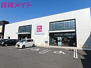 ユニクロ三重川越店 3048m