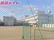 川越町立川越中学校 900m