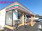 セブンイレブン四日市茂福店 812m