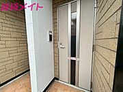 別部屋反転同型写真