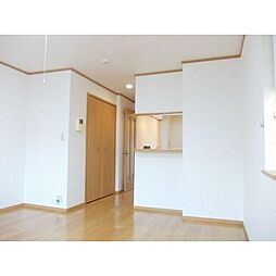 クロスロード 103 1階1Kのリビング/ダイニング