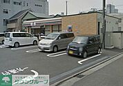 セブンイレブン平塚八重咲町店 徒歩1分。コンビニ 50m