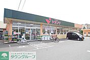 ヤオマサ渋沢店 徒歩24分。 1890m
