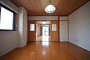 オールフローリングのお部屋です