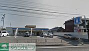 ローソン西湘二宮店 徒歩9分。コンビニ 720m