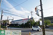 ビーバートザン秦野店 徒歩38分。ホームセンター 3000m