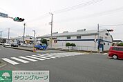 ビーバープロ海老名店 徒歩11分。 830m