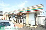 セブンイレブン 徒歩2分。コンビニ 140m