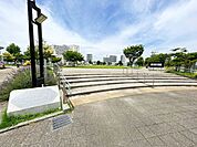 神台公園（シークロス公園） 徒歩8分。 610m