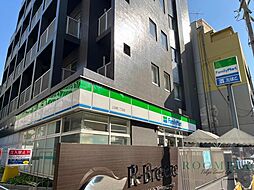 ファミリーマート上目黒二丁目店 徒歩11分。 880m