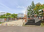 札幌市立厚別東小学校 680m