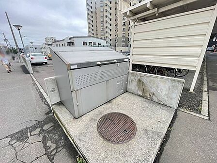 《ゴミ置き場》カラス等に荒らされる心配を軽減！