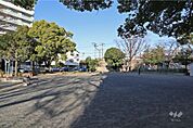 八幡公園の外観