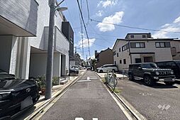 目の前は月駐車場です。