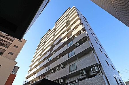 ロイヤル尾頭橋の外観(南東側から)
