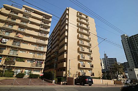 ダイアパレス東白壁B棟の外観（北西側から）