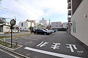 駐車場出入り口・敷地内駐車場（屋外平面式）