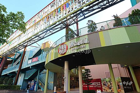 アスナル金山の外観