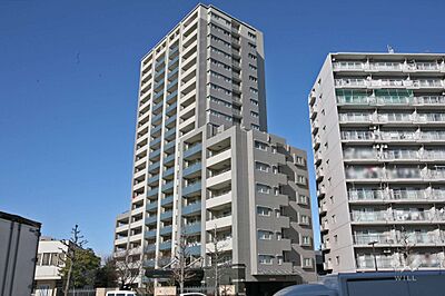 外観:ヴィークタワー東白壁の外観(南東側から) 外観:ヴィークタワー東白壁の外観(南東側から)