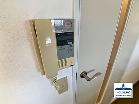 インターフォンです。*現在賃貸中(入居前の画像になります)