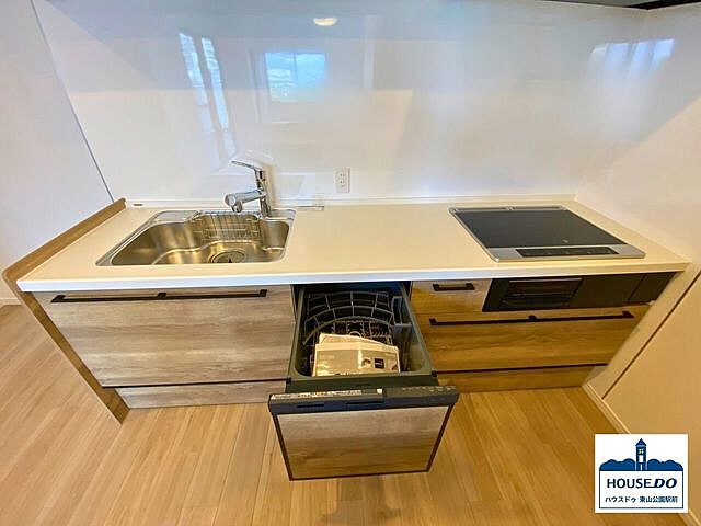 キッチン LDK約19帖＆全室6帖以上の角住戸ザ・シーン徳川園 4階/-