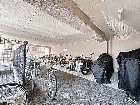 駐輪場、バイク置き場