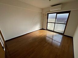 コスモ 4階1Kのリビング/ダイニング