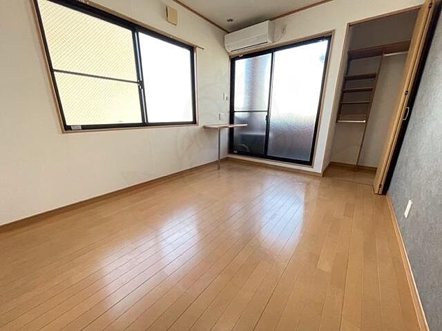 寝室