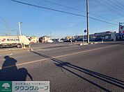 セブン-イレブン 上尾小泉氷川店 徒歩4分。 310m