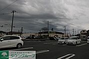 いなげや上尾沼南駅前店 徒歩14分。 1120m