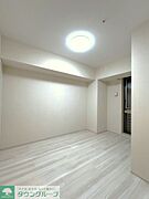 洋室約5.5帖（クリーニング前）