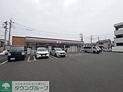 セブン-イレブン さいたま東大宮6丁目店 徒歩9分。 670m