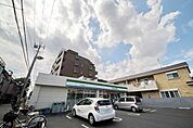 ファミリーマート与野駅西口店 396m