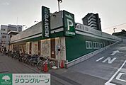 ワタナベストアー春日部店 徒歩11分。スーパー 850m