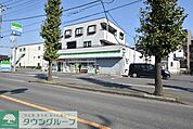 ファミリーマート なかむらや上尾店 1403m