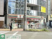 セブンイレブン 240m