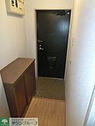 シューズボックス付きの広めの玄関です