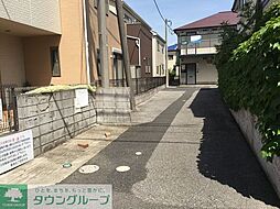 6 / 11