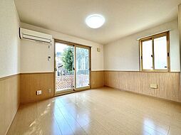 クレストスクエアA・B・C・D・E・F B107 2階1LDKのリビング/ダイニング