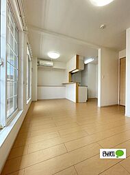 ラフィナート　II 201 2階1LDKのリビング/ダイニング