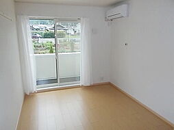 ウェル・パレス　II 102 1階2DKのリビング/ダイニング