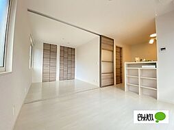 カルム中之島 101 1階1LDKのリビング/ダイニング