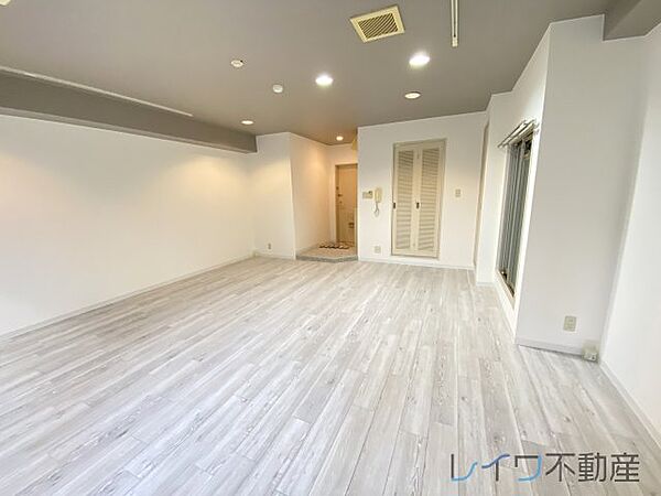 ディアコート船場 ｜大阪府大阪市中央区博労町4丁目(賃貸マンション1K・8階・33.79㎡)の写真 その4