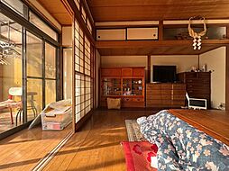 居間