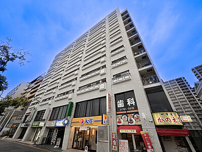 外観：磯子駅まで徒歩2分！お買い物や通勤、お出かけに便利な立地です♪