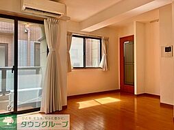 ラビ代々木上原 102 1階3LDKのリビング/ダイニング