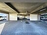 駐車場：屋根付き駐車場☆